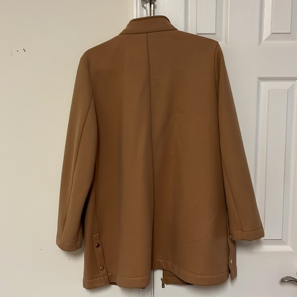 Beautiful Kenneth Cole Camel Colored Coat XL Runs large! Very Sharp looking!🌺 - Picture 6 of 6